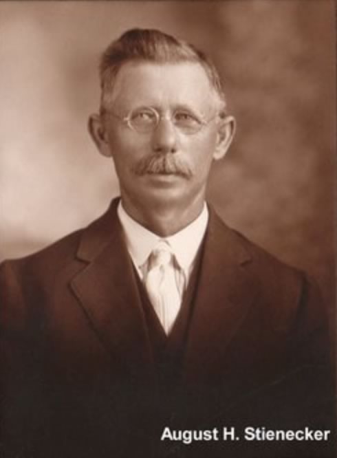 August Stienecker