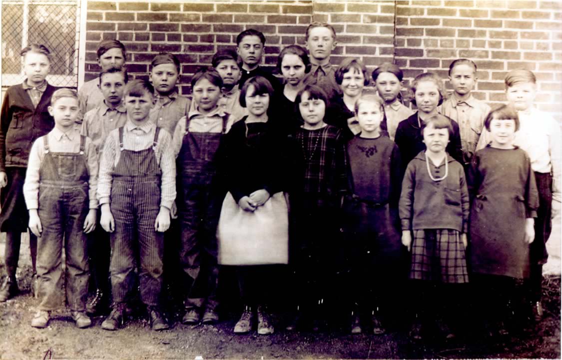 Cloverleaf School 1923